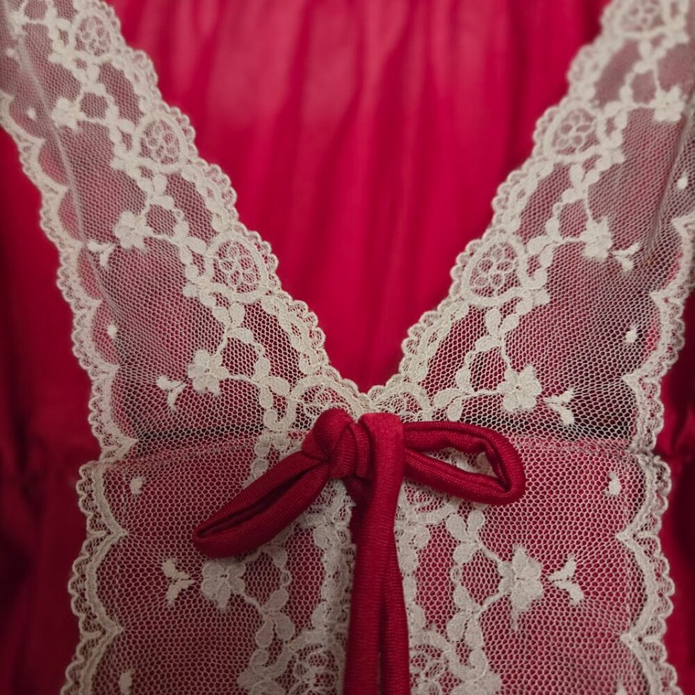 Vintage Shadowline Red Lace Nightgown | 70s 80s Nylon Valentine Lingerie | M - Picture 6 of 8